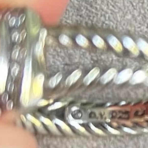 David Yurman Petite Albion ring with Diamonds - Picture 3 of 5